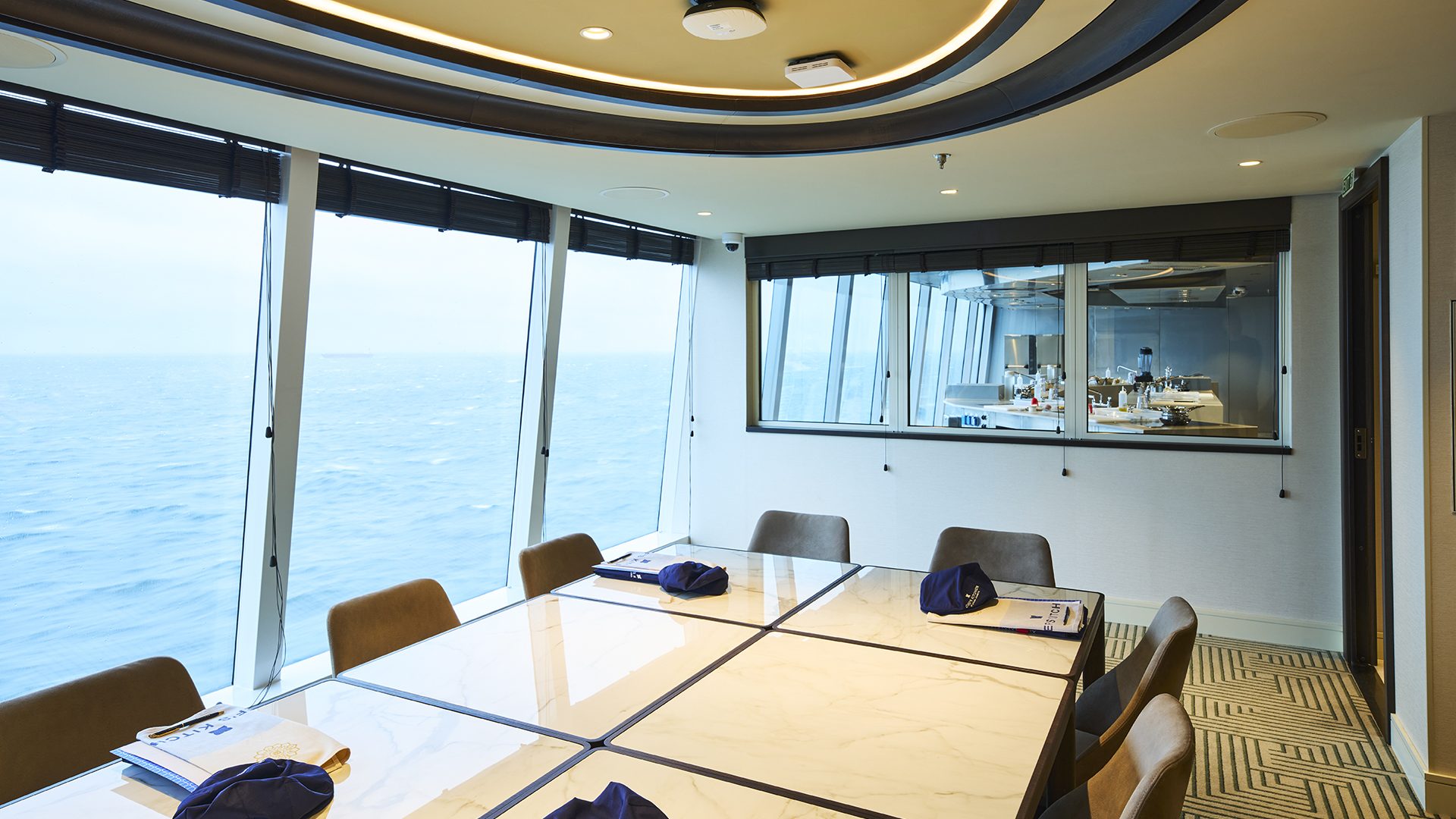 dining-chefs-kitchen-04